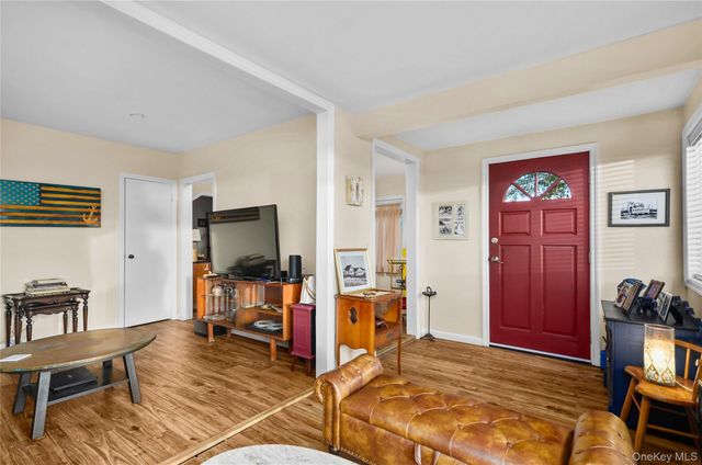 21 Grandview Drive, Shirley, NY 11967