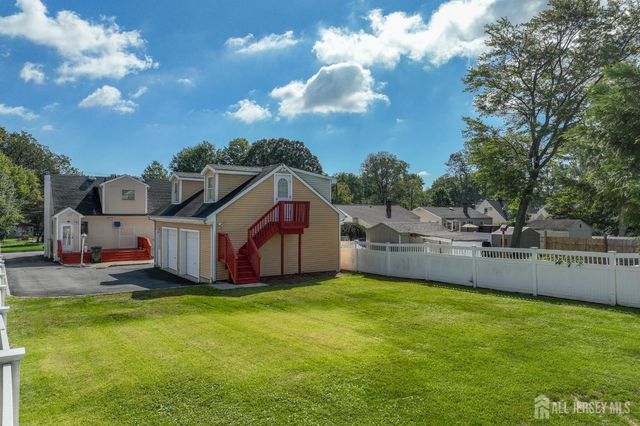 41 Clover Avenue, Colonia, NJ 07067