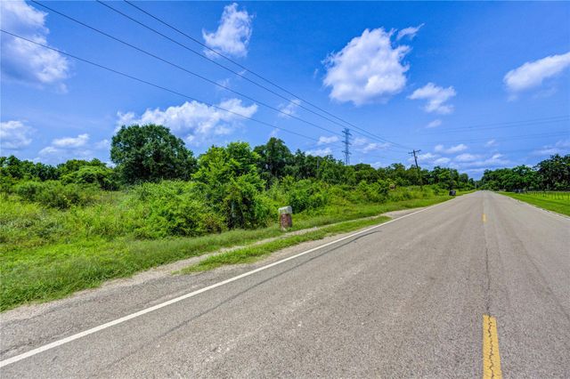5011 County Road 347, Brazoria, TX 77422