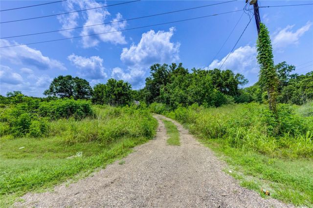 5011 County Road 347, Brazoria, TX 77422