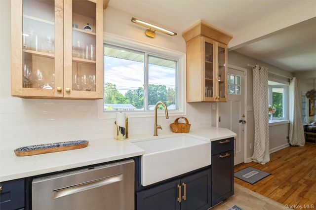 1560 Brightshore Boulevard, Bay Shore, NY 11706