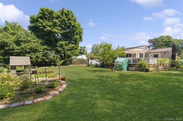 1560 Brightshore Boulevard, Bay Shore, NY 11706