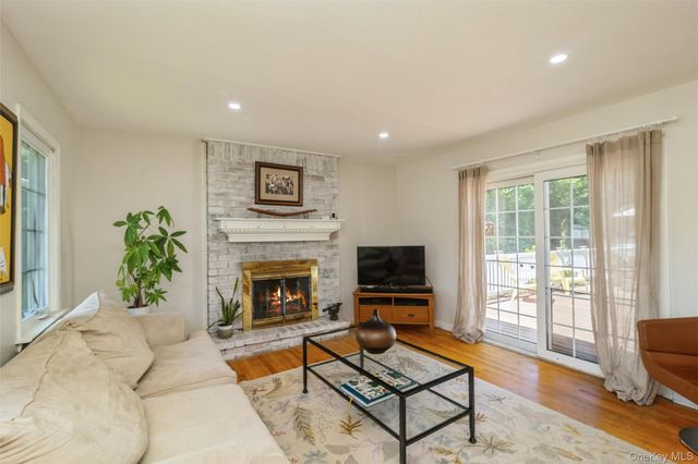 1560 Brightshore Boulevard, Bay Shore, NY 11706