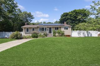 1560 Brightshore Boulevard, Bay Shore, NY 11706