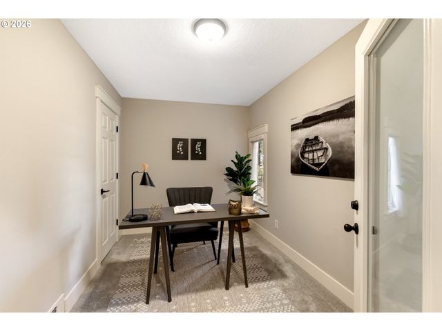 5262 ROSEWOOD St, Lake Oswego, OR 97035