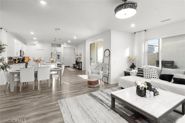 352 Alice, Rialto, CA 92376