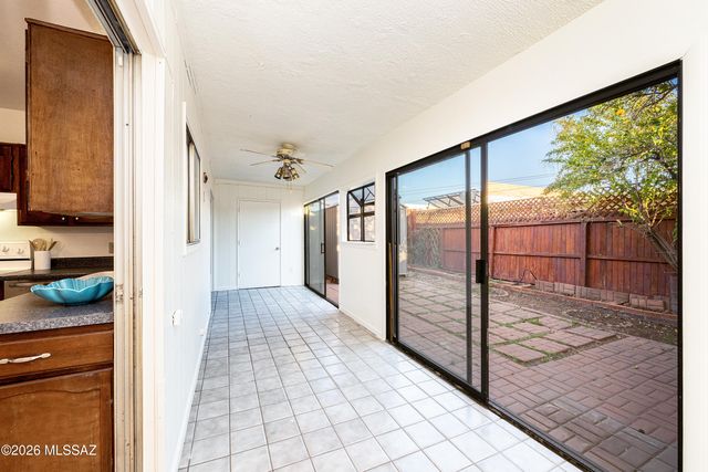 465 W Calle Lindero, Tucson, AZ 85704