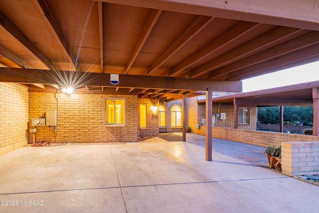465 W Calle Lindero, Tucson, AZ 85704