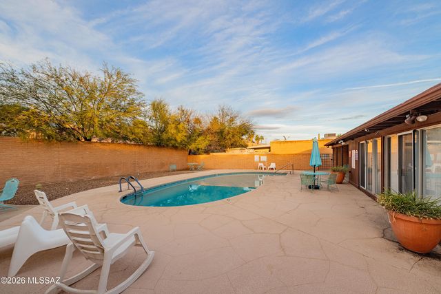 465 W Calle Lindero, Tucson, AZ 85704