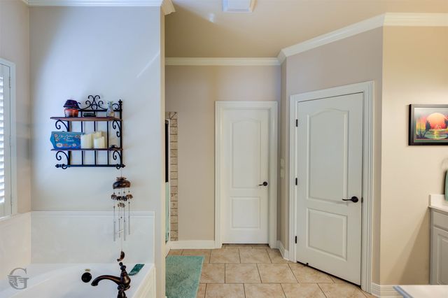 201 Ixworth Avenue, Bossier City, LA 71111