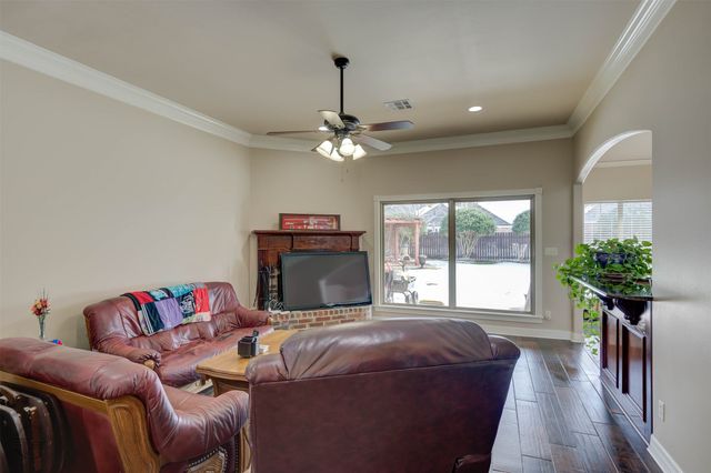 201 Ixworth Avenue, Bossier City, LA 71111