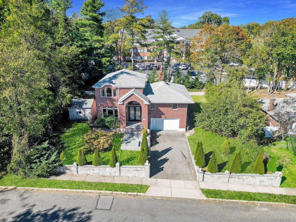 300 Ellen Place, Jericho, NY 11753 — exterior