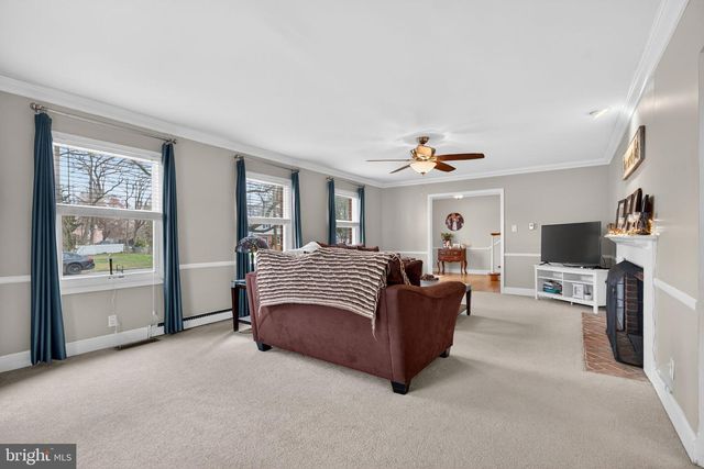 46 MAPLEWOOD AVE, Carneys Point, NJ 08069