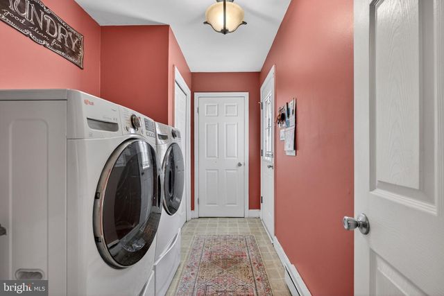 46 MAPLEWOOD AVE, Carneys Point, NJ 08069