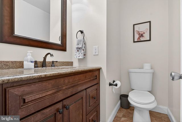 46 MAPLEWOOD AVE, Carneys Point, NJ 08069