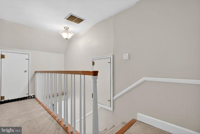 46 MAPLEWOOD AVE, Carneys Point, NJ 08069