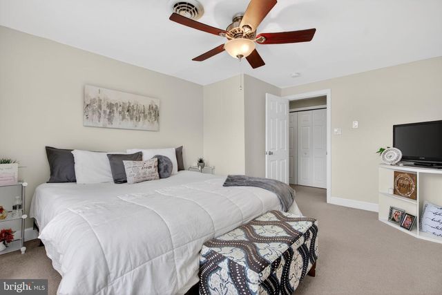 46 MAPLEWOOD AVE, Carneys Point, NJ 08069