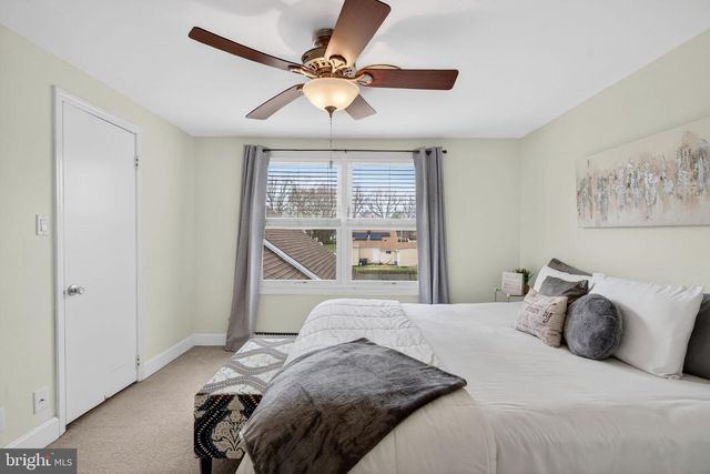 46 MAPLEWOOD AVE, Carneys Point, NJ 08069