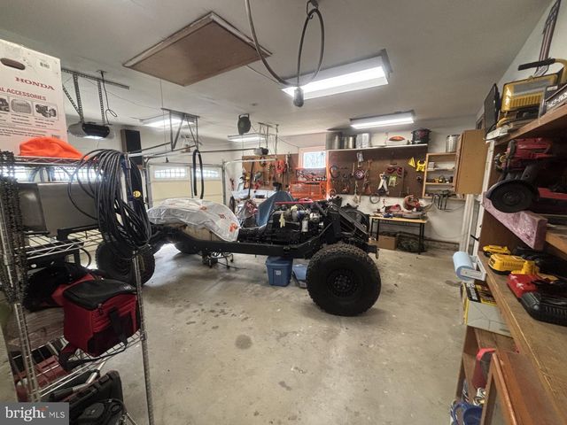 46 MAPLEWOOD AVE, Carneys Point, NJ 08069