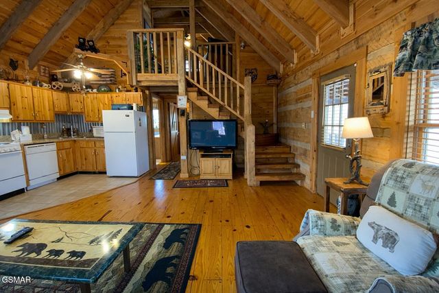 2039 Piney Overlook Lane, Sevierville, TN 37862