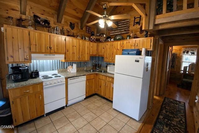 2039 Piney Overlook Lane, Sevierville, TN 37862