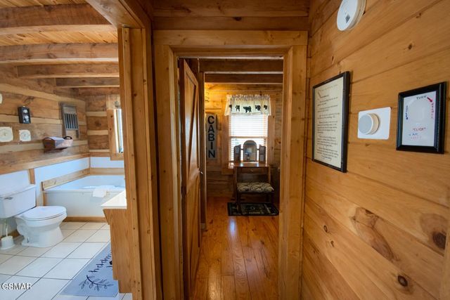 2039 Piney Overlook Lane, Sevierville, TN 37862