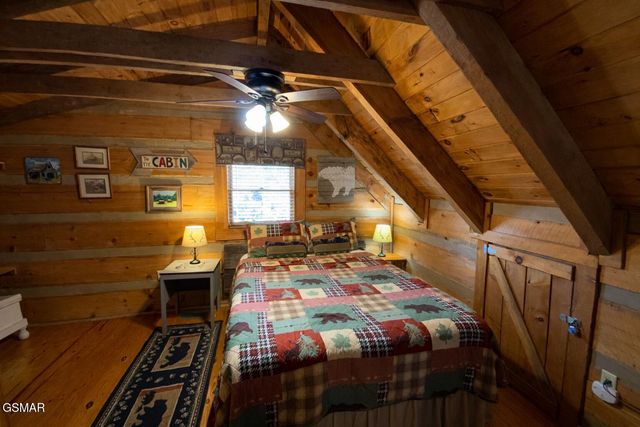 2039 Piney Overlook Lane, Sevierville, TN 37862