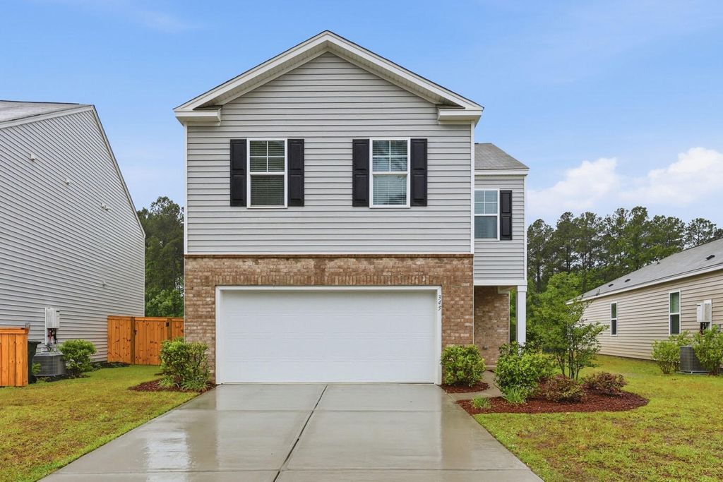 345 Lake Ridge Boulevard, Summerville, SC 29483