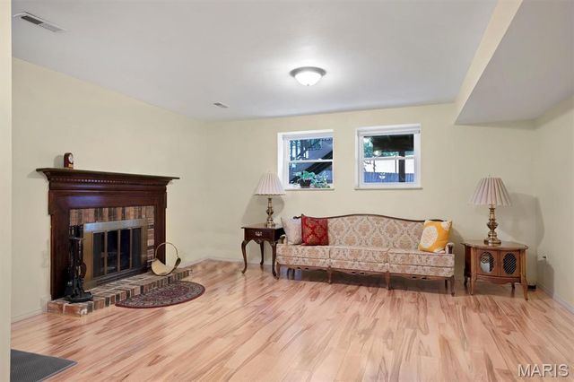 12177 Rain Hollow Court, Maryland Heights, MO 63043