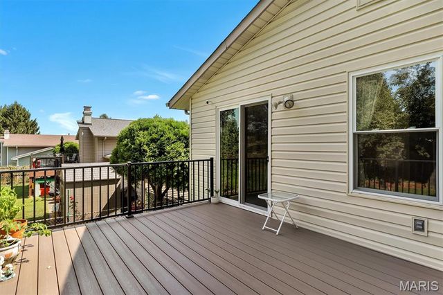 12177 Rain Hollow Court, Maryland Heights, MO 63043