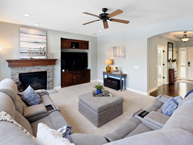 17602 62nd Avenue N, Maple Grove, MN 55311