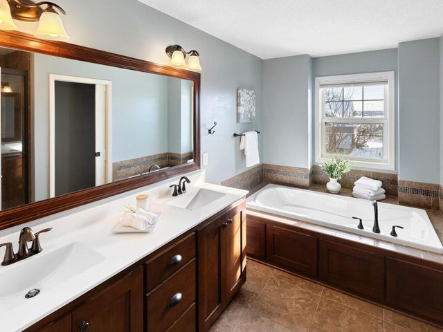 17602 62nd Avenue N, Maple Grove, MN 55311