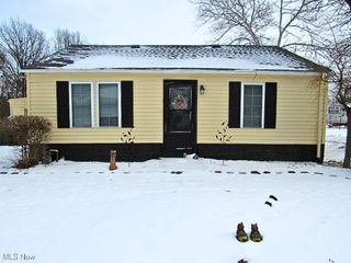 5211 Hecock Avenue, Lorain, OH 44055