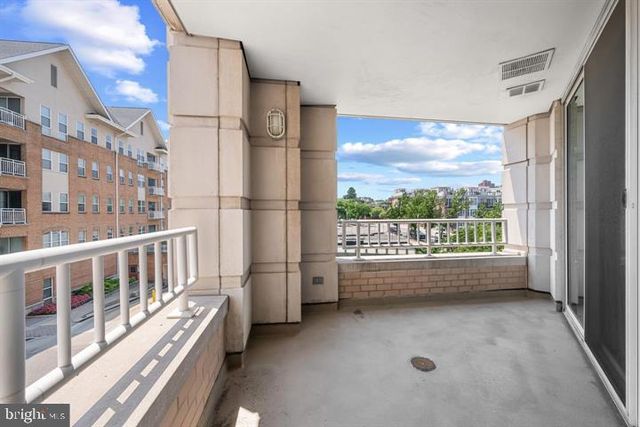 100 HARBORVIEW DR #212, Baltimore, MD 21230