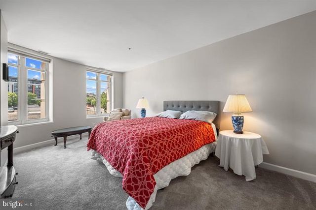 100 HARBORVIEW DR #212, Baltimore, MD 21230