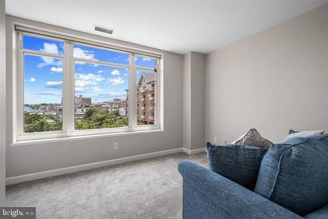 100 HARBORVIEW DR #212, Baltimore, MD 21230