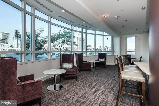 100 HARBORVIEW DR #212, Baltimore, MD 21230