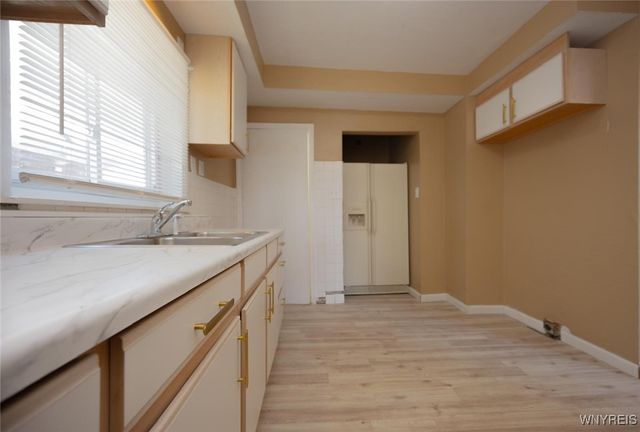 1126 La Salle Avenue, Niagara Falls, NY 14301