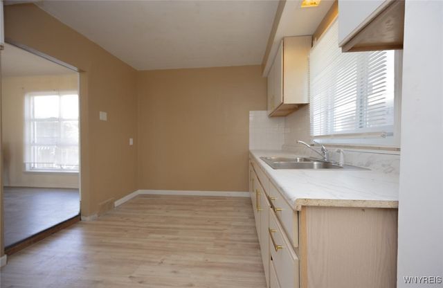 1126 La Salle Avenue, Niagara Falls, NY 14301