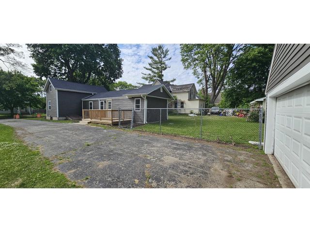 831 Harrison Avenue, Beloit, WI 53511