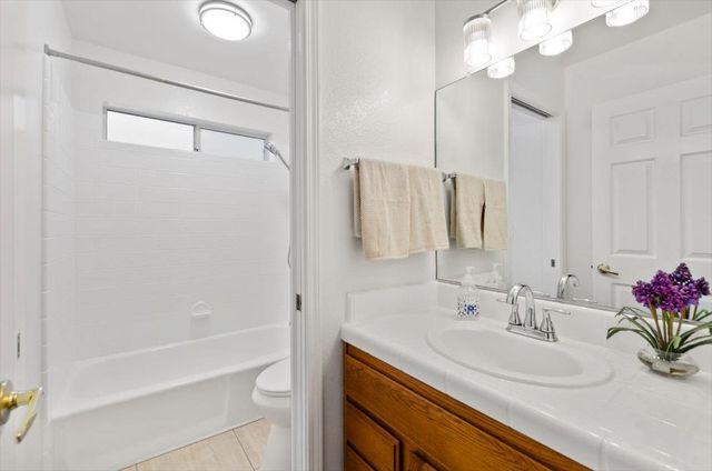 3720 Four Springs Dr, Rescue, CA 95672