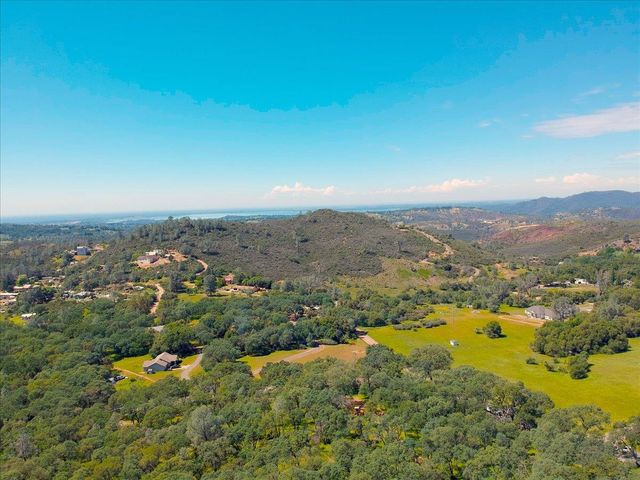 3720 Four Springs Dr, Rescue, CA 95672