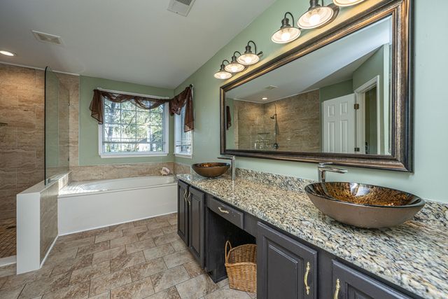 8708 Chamblee Court, North Charleston, SC 29420