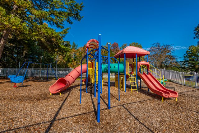 8708 Chamblee Court, North Charleston, SC 29420