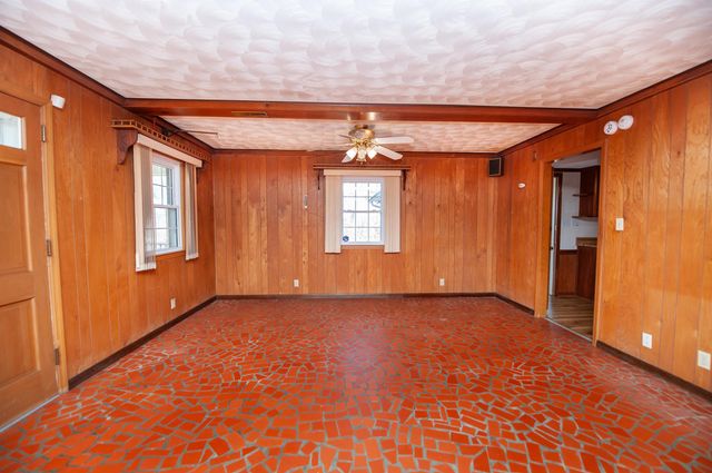 490 Hickory Nut Road, Inman, SC 29349