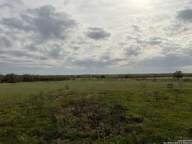 128 Sylas Hayes Loop, Leming, TX 78064