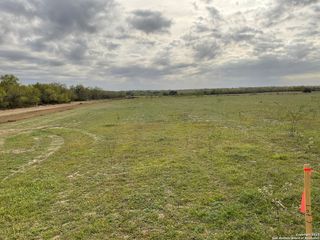128 Sylas Hayes Loop, Leming, TX 78064