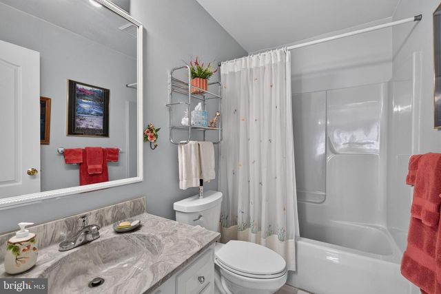 259 RIDINGS CIR, Macungie, PA 18062