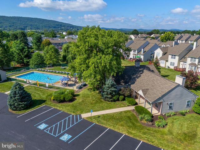 259 RIDINGS CIR, Macungie, PA 18062