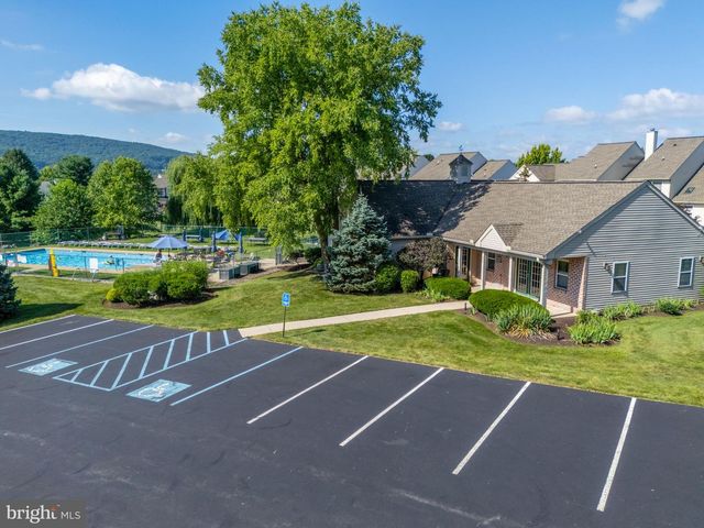 259 RIDINGS CIR, Macungie, PA 18062